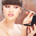 Women Are Turning To Chemical-free Cosmetics