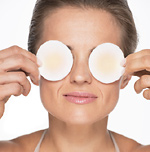Hydrosols are the perfect treatment for dark under eye dark circles
