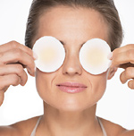 Hydrosols are the perfect treatment for dark under eye dark circles