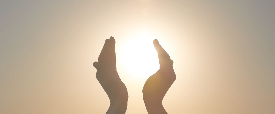 Summer Solstice Rituals: Reclaiming Analogue Wellness This June